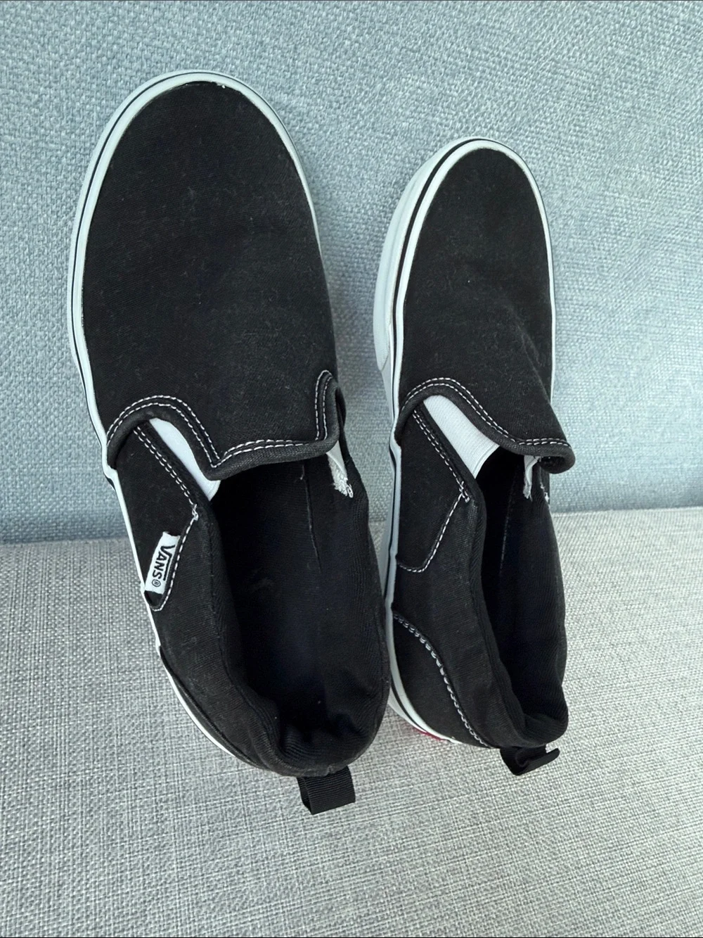 Kids Vans Black Slip-On Canvas Loafers with White Midsole Size 5,5 (Big Kid)